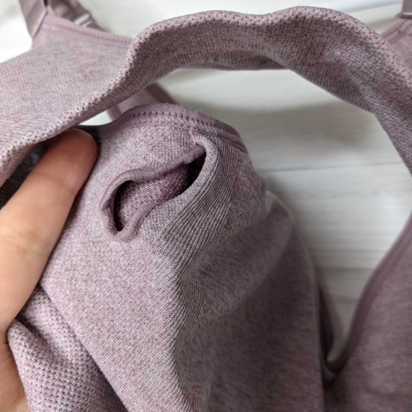 Puma sports bra size Medium - Picture 6 of 6